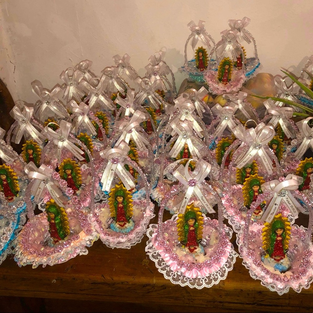 Handmade bautism or communion favors